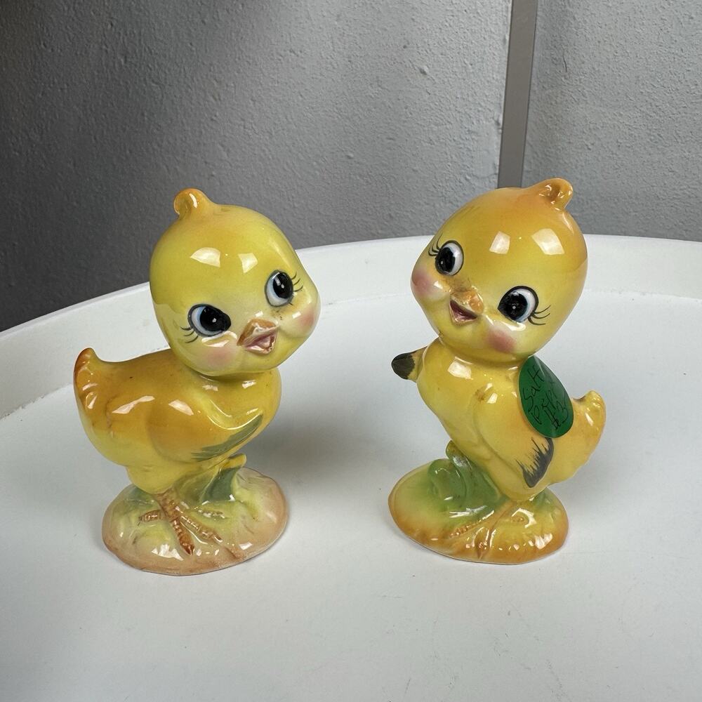 Rare VTG Ceramic Norcrest Anthropomorphic Yellow Birds Salt & Pepper Shakers
